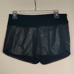 EUC Lululemon Run Times Shorts size 6